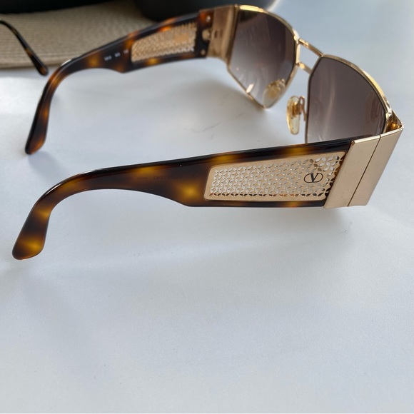 VALENTINO SUNGLASSES - Picture 3 of 6